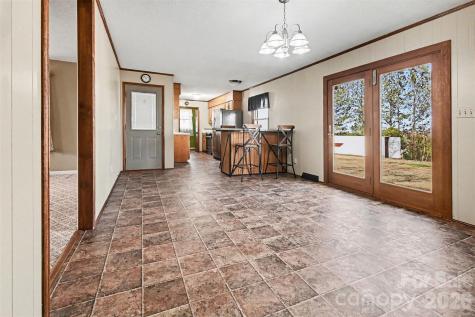 238 Lakeview Drive Blacksburg SC 29702