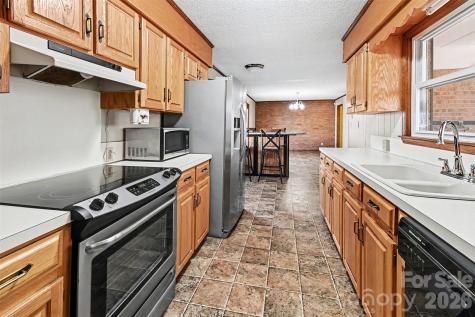 238 Lakeview Drive Blacksburg SC 29702