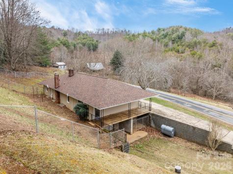 82 Greasy Cove Road Leicester NC 28748