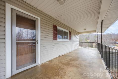 82 Greasy Cove Road Leicester NC 28748