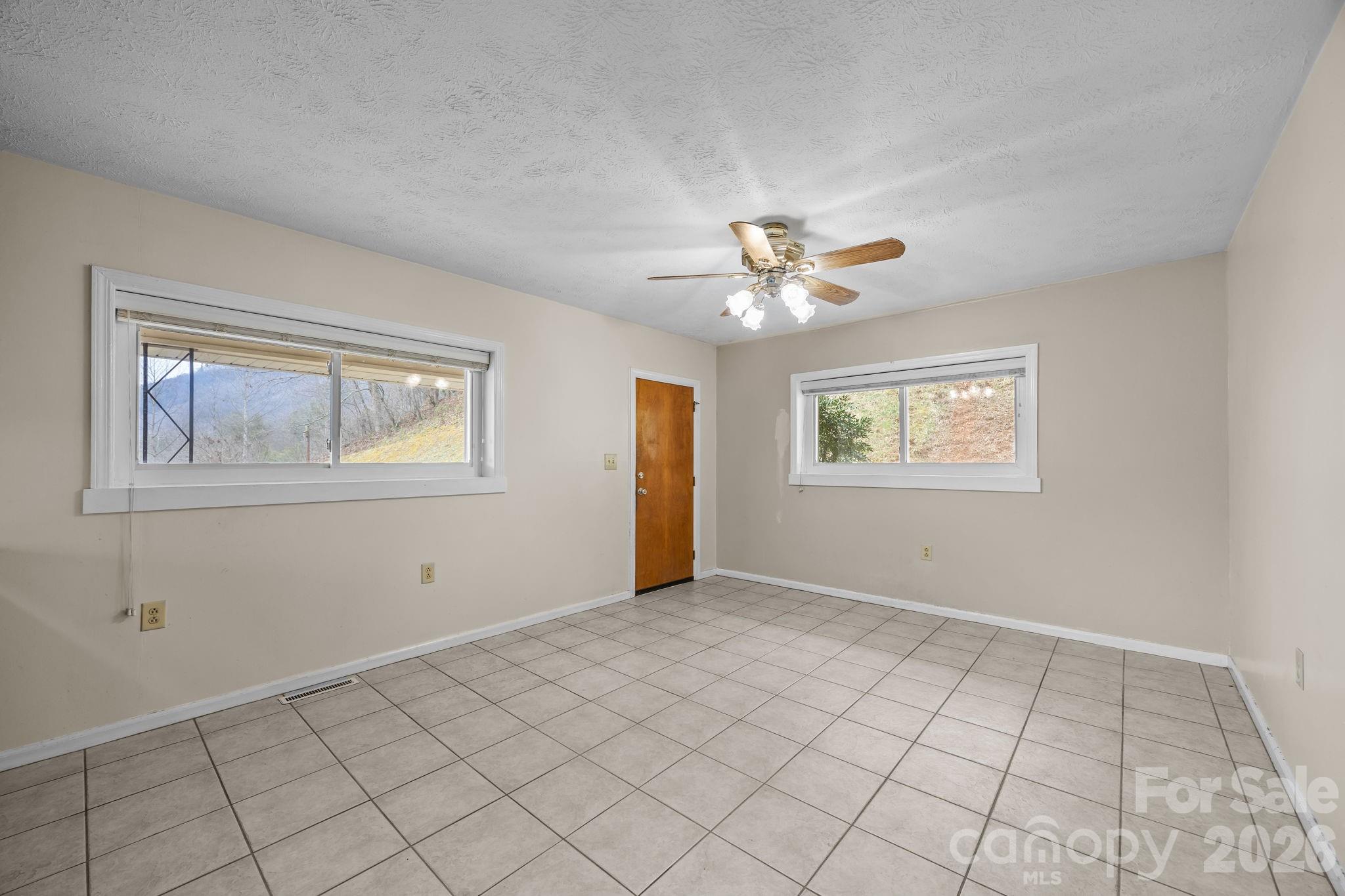 82 Greasy Cove Road Leicester NC 28748