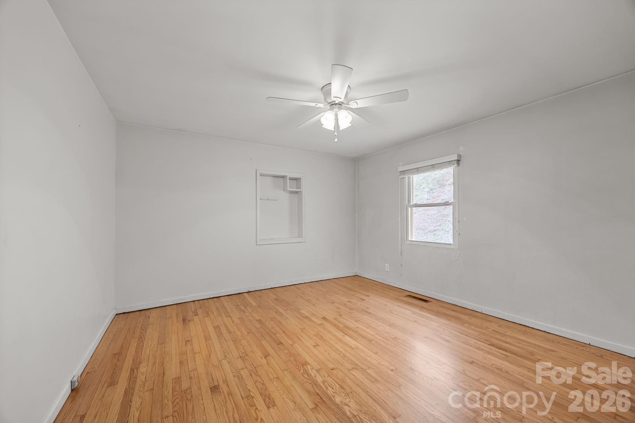 82 Greasy Cove Road Leicester NC 28748