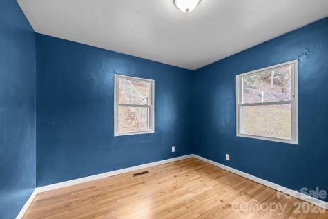 82 Greasy Cove Road Leicester NC 28748