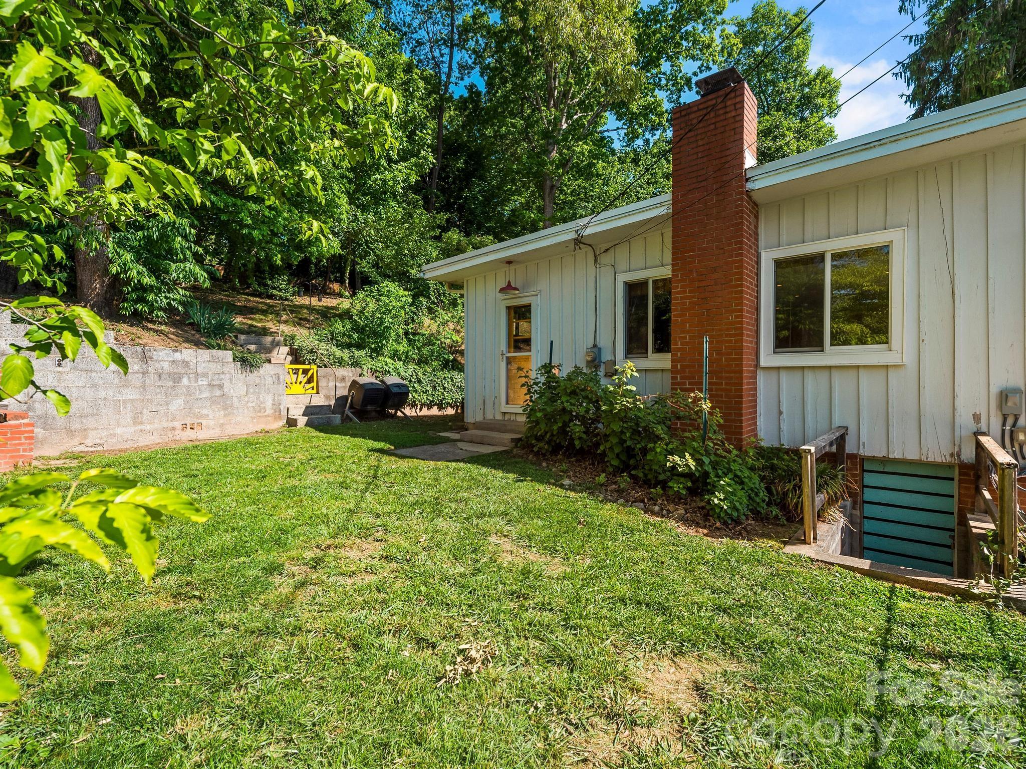 36 Robinwood Avenue Asheville NC 28806
