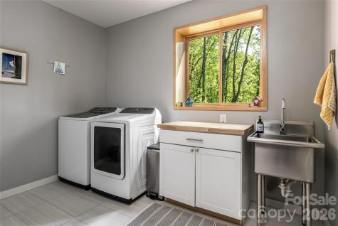77A Mcintyre Drive Asheville NC 28803