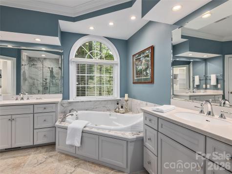 1403 Woodsong Drive Hendersonville NC 28791