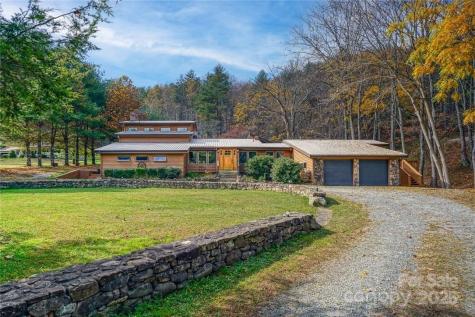 949/951 Watauga River Road Sugar Grove NC 28679