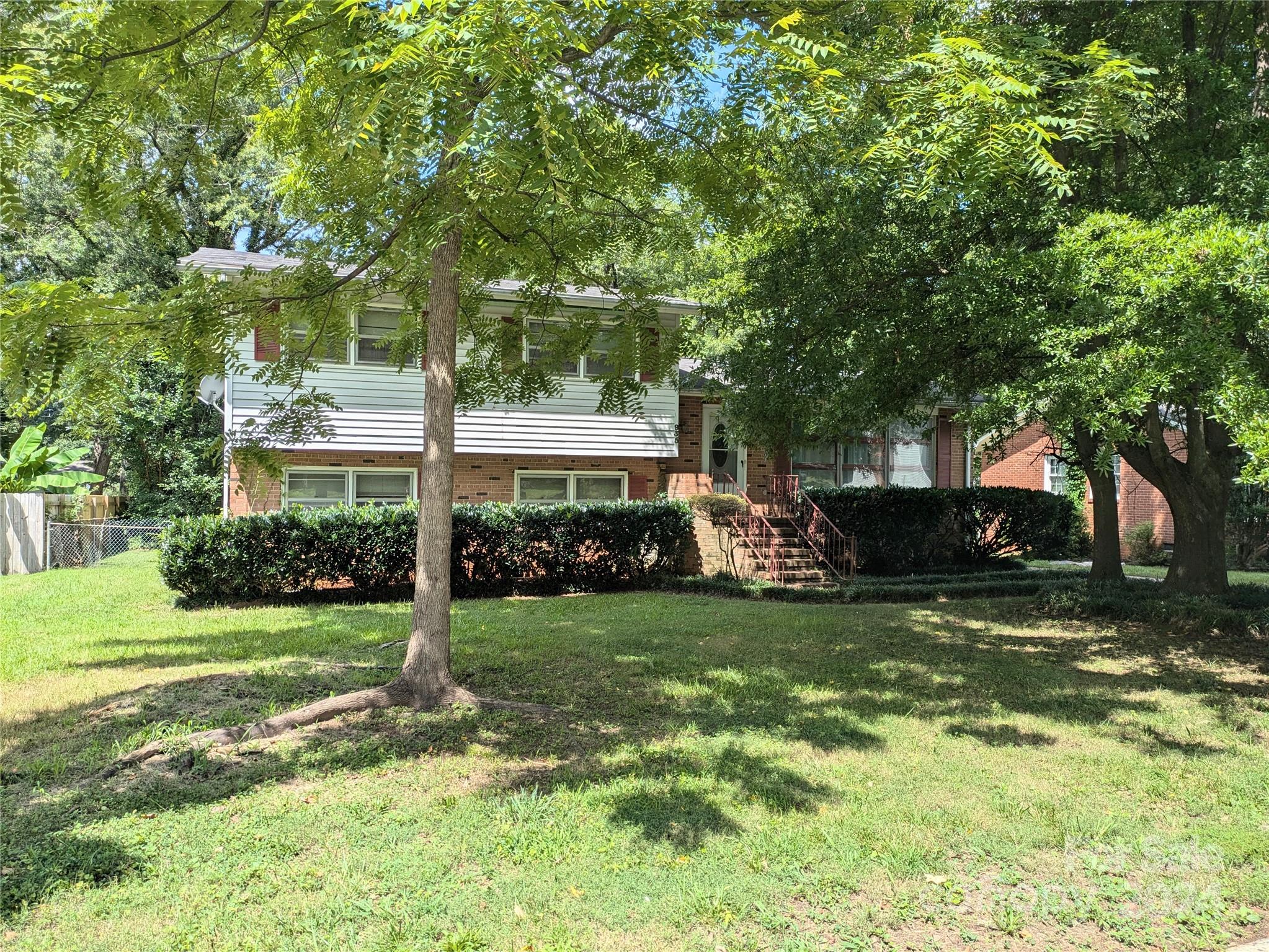 935 Squirrel Hill Road Charlotte NC 28213