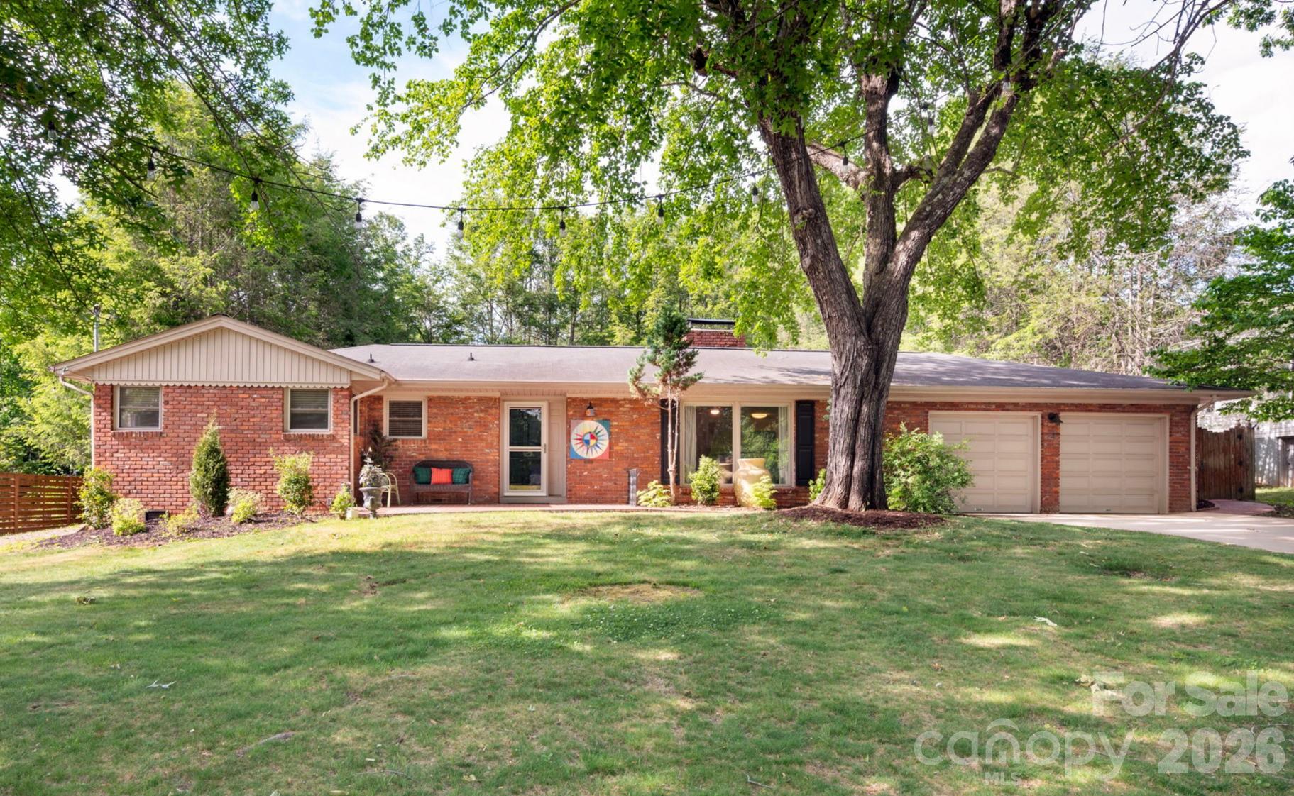 25 Bevlyn Drive Asheville NC 28803
