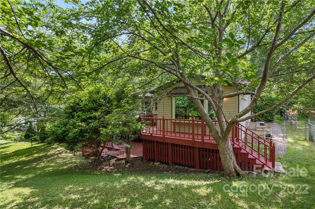 13 Hillview Road Asheville NC 28805
