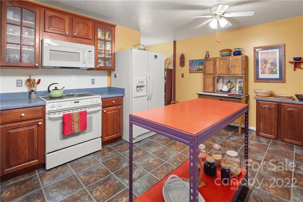 13 Hillview Road Asheville NC 28805