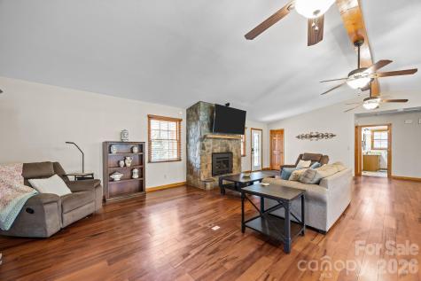 79 Winslow Road Waynesville NC 28786