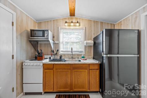79 Winslow Road Waynesville NC 28786