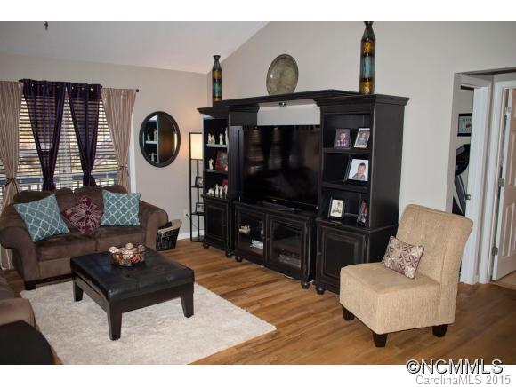 190 Temple Church Road Brevard NC 28712