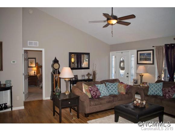 190 Temple Church Road Brevard NC 28712