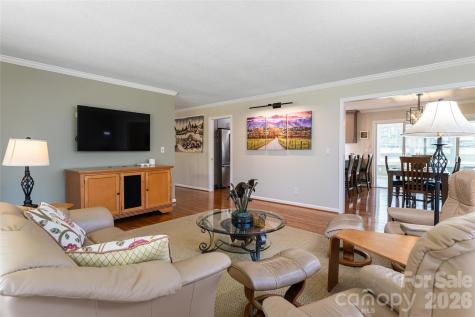 774 Crooked Creek Road Hendersonville NC 28739