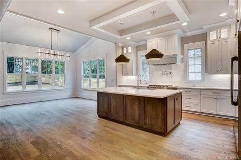 438 Melbourne Court Charlotte NC 28209