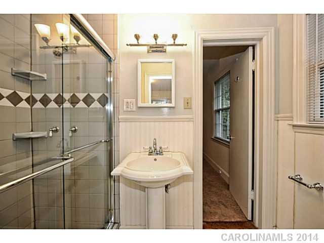 2459 Danbury Street Charlotte NC 28211
