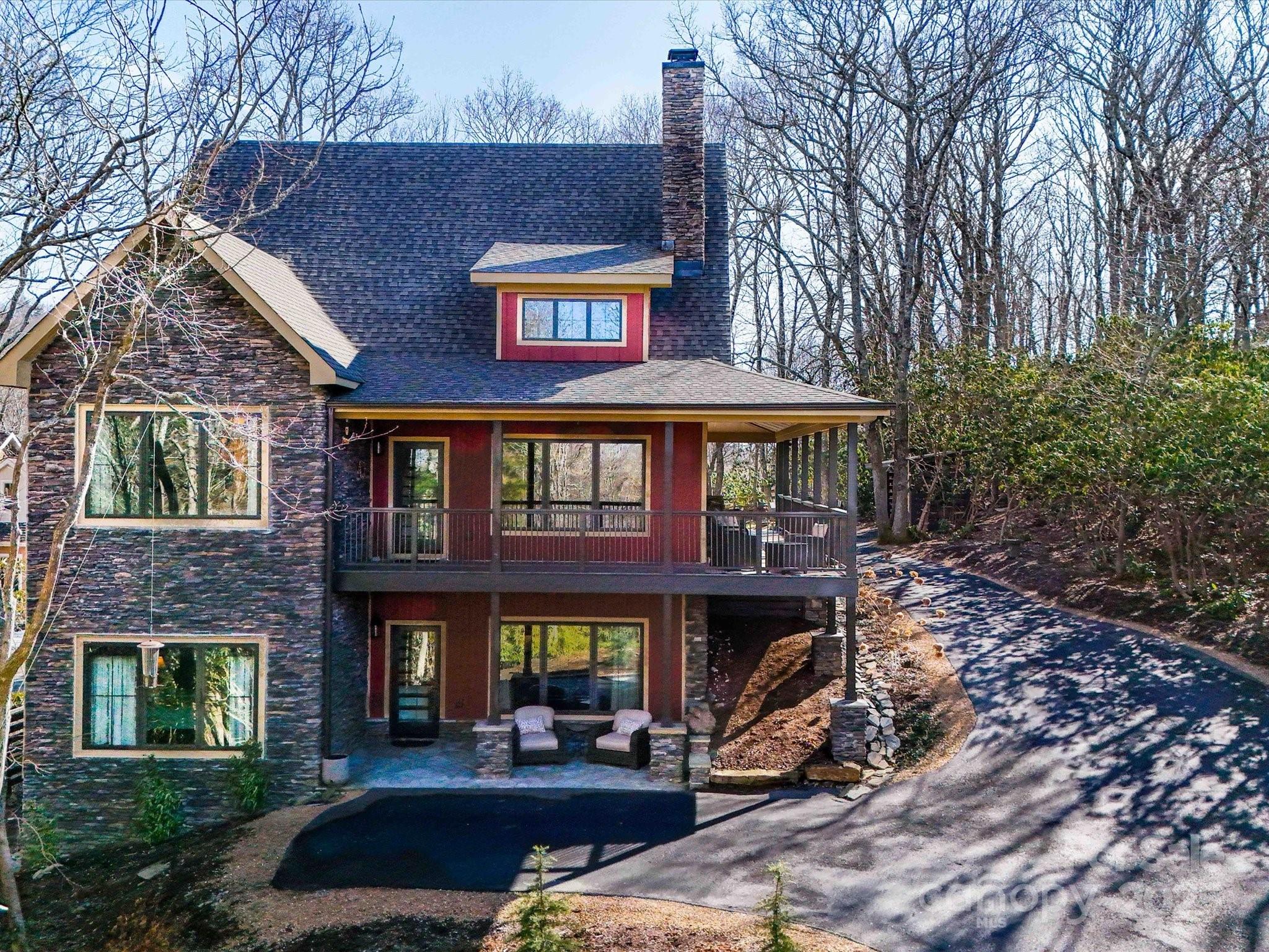 165 Red Wolf Blowing Rock NC 28605
