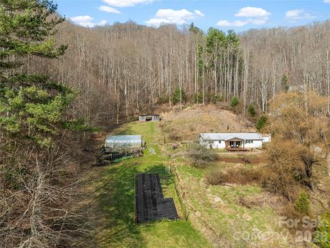 1105 Griffin Branch Road Marshall NC 28753