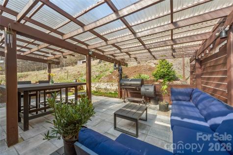 1105 Griffin Branch Road Marshall NC 28753