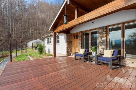 1105 Griffin Branch Road Marshall NC 28753