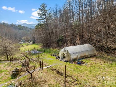 1105 Griffin Branch Road Marshall NC 28753