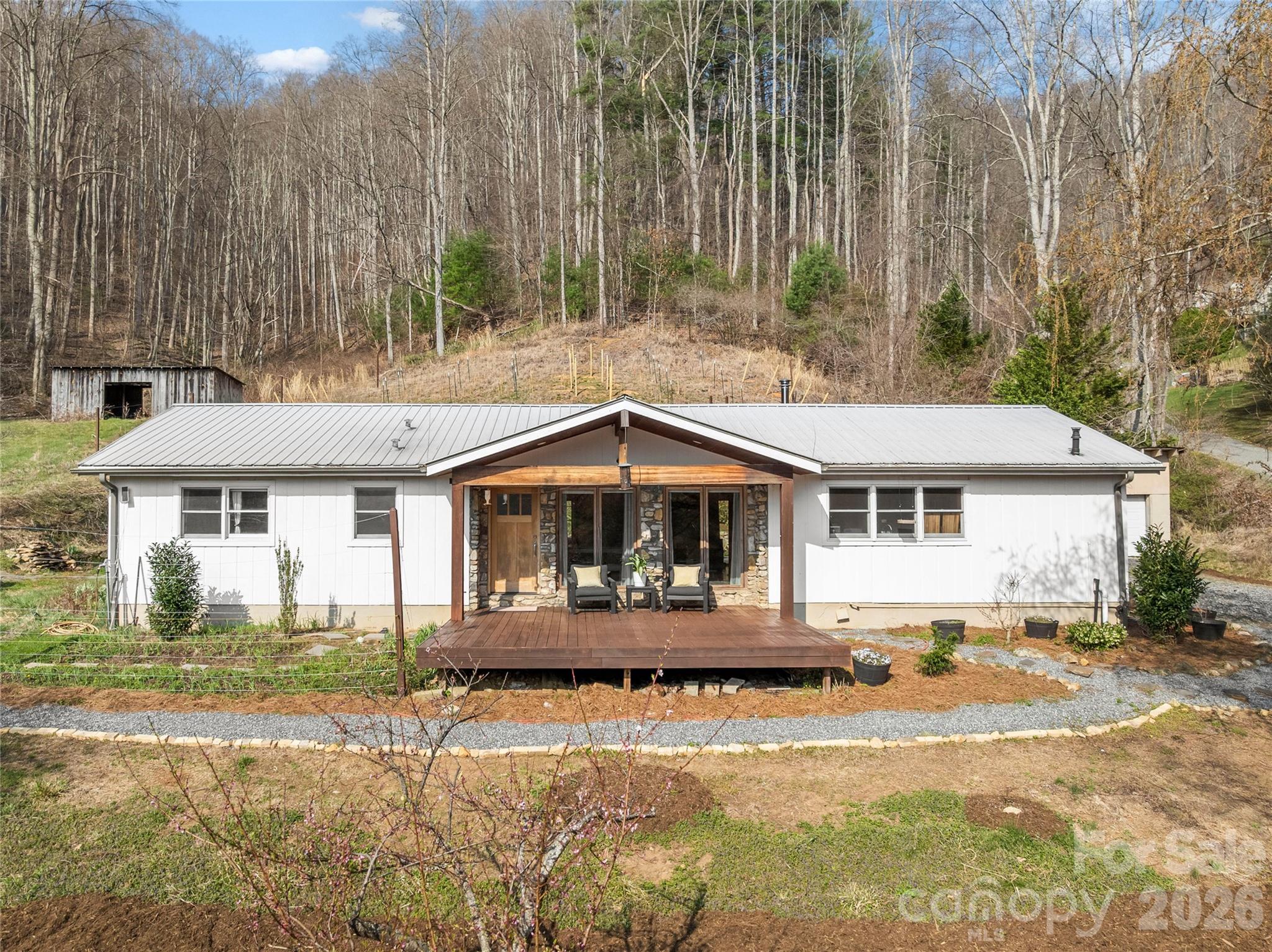 1105 Griffin Branch Road Marshall NC 28753