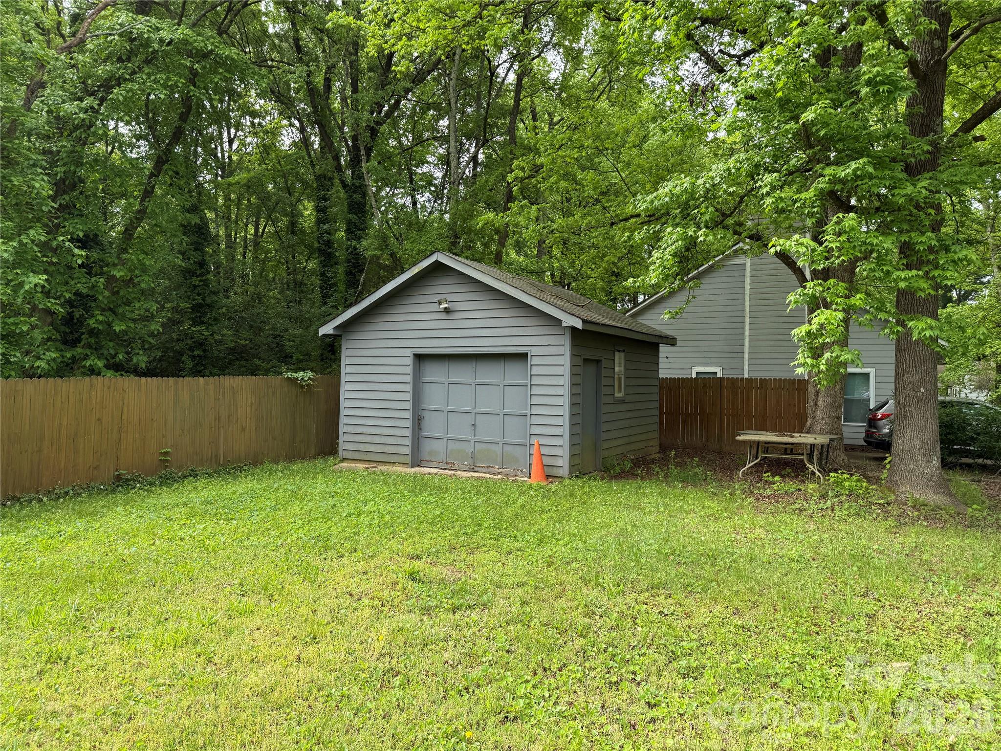 6000 Crosswood Court Charlotte NC 28215