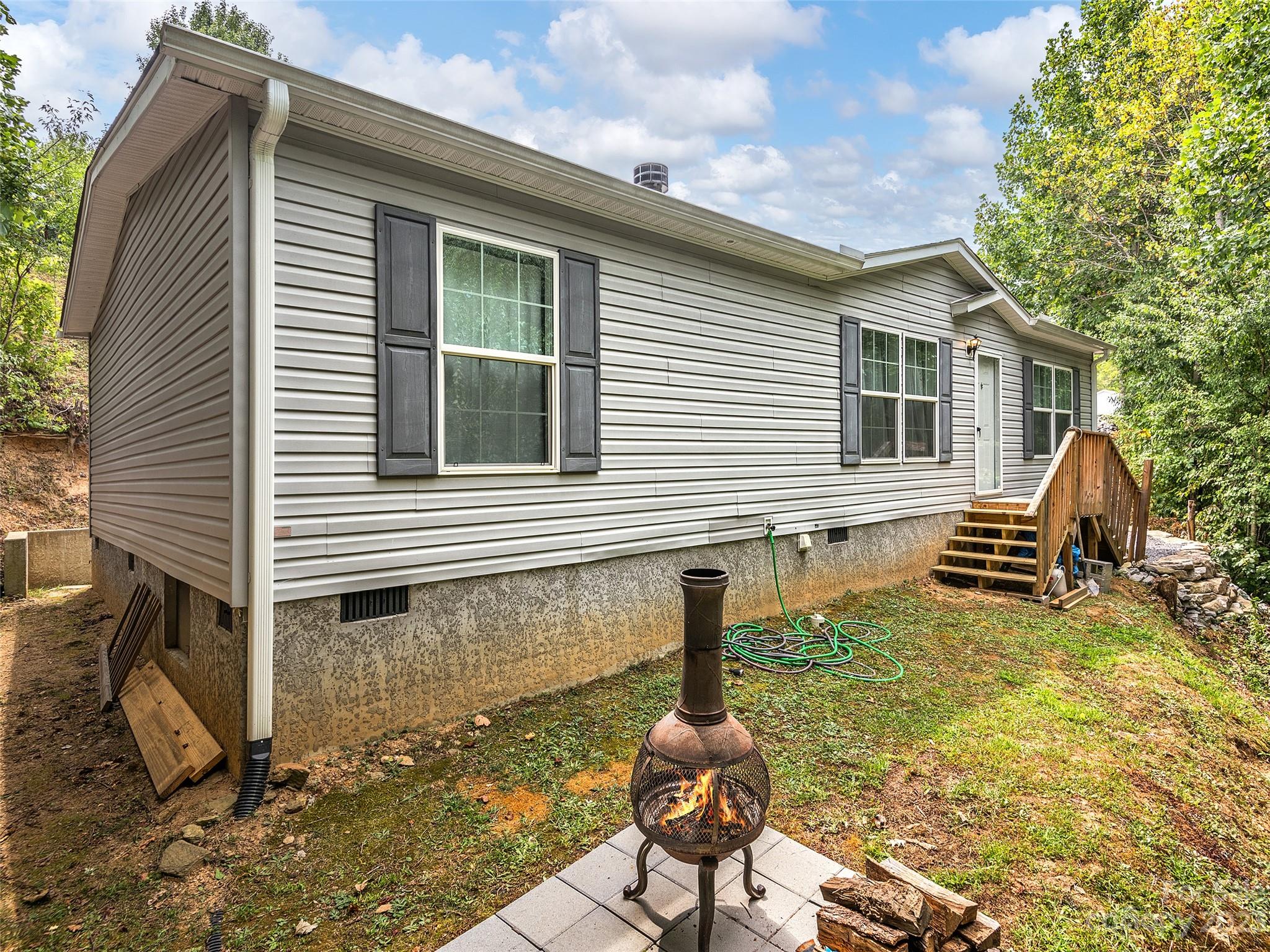 24 Goose Creek Road Swannanoa NC 28778