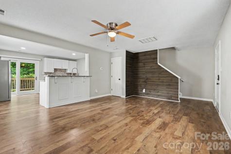 15331 Dehavilland Drive Charlotte NC 28278