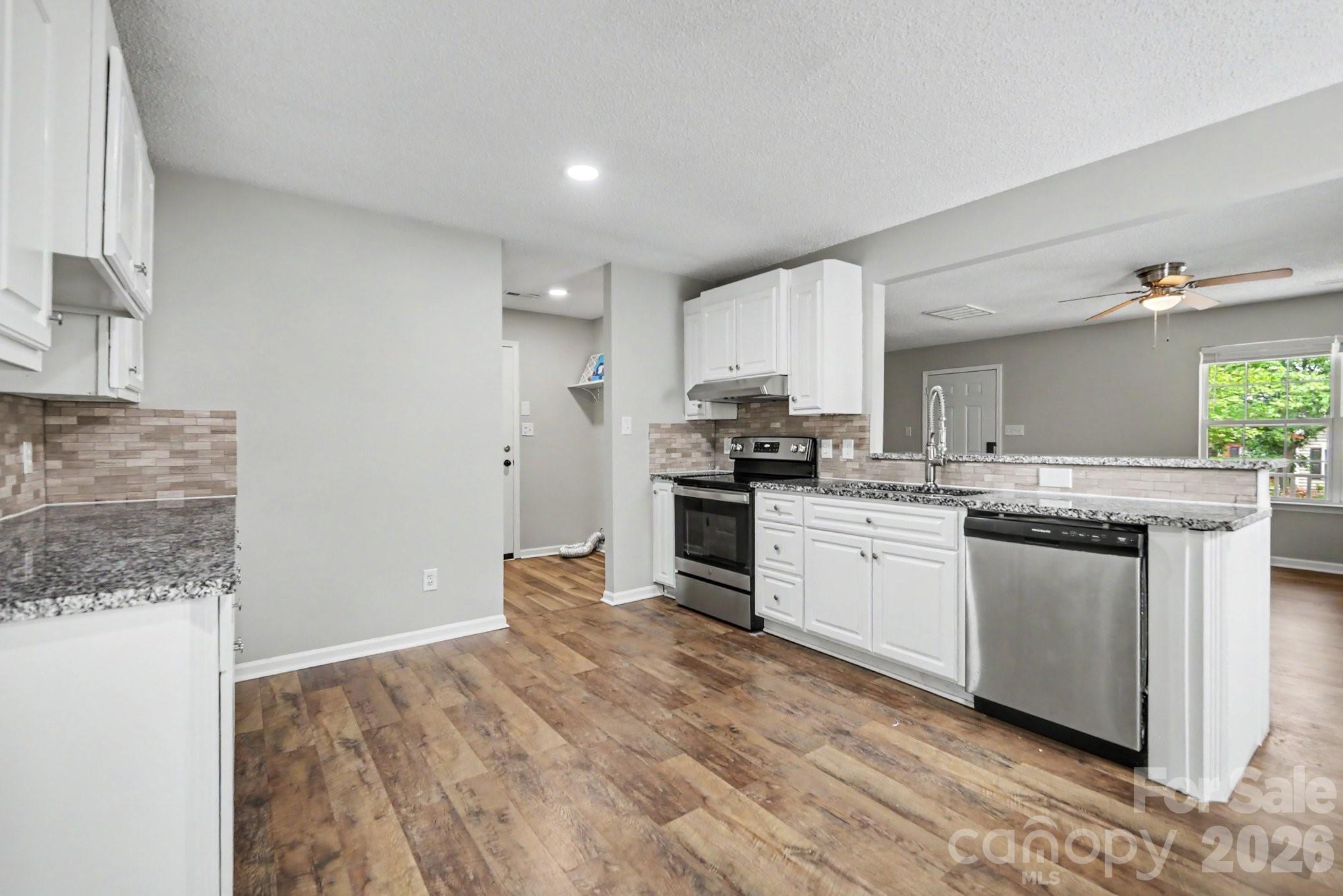 15331 Dehavilland Drive Charlotte NC 28278