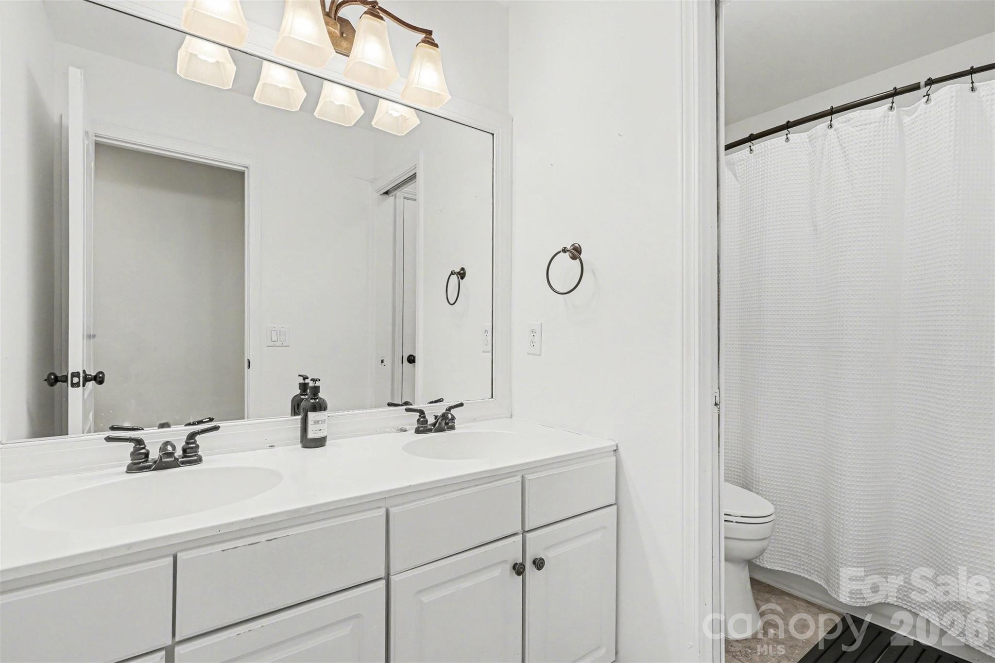 6213 Knightsgate Court Charlotte NC 28269