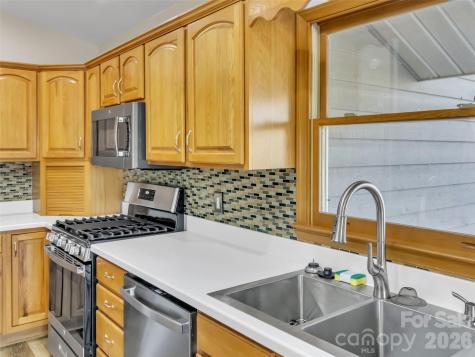 400 Indian Trail Franklin NC 28734