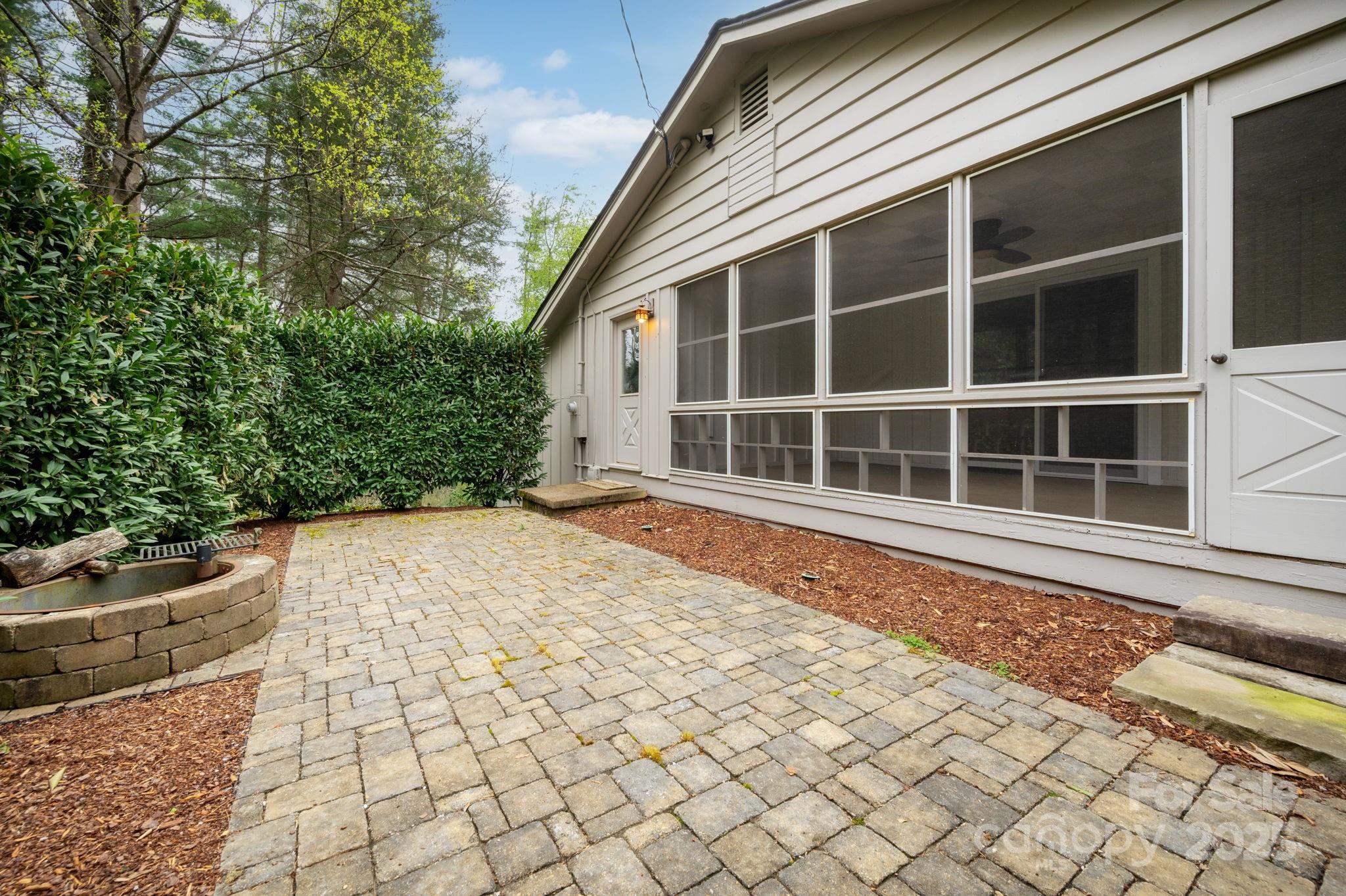 48 Stratford Road Asheville NC 28804