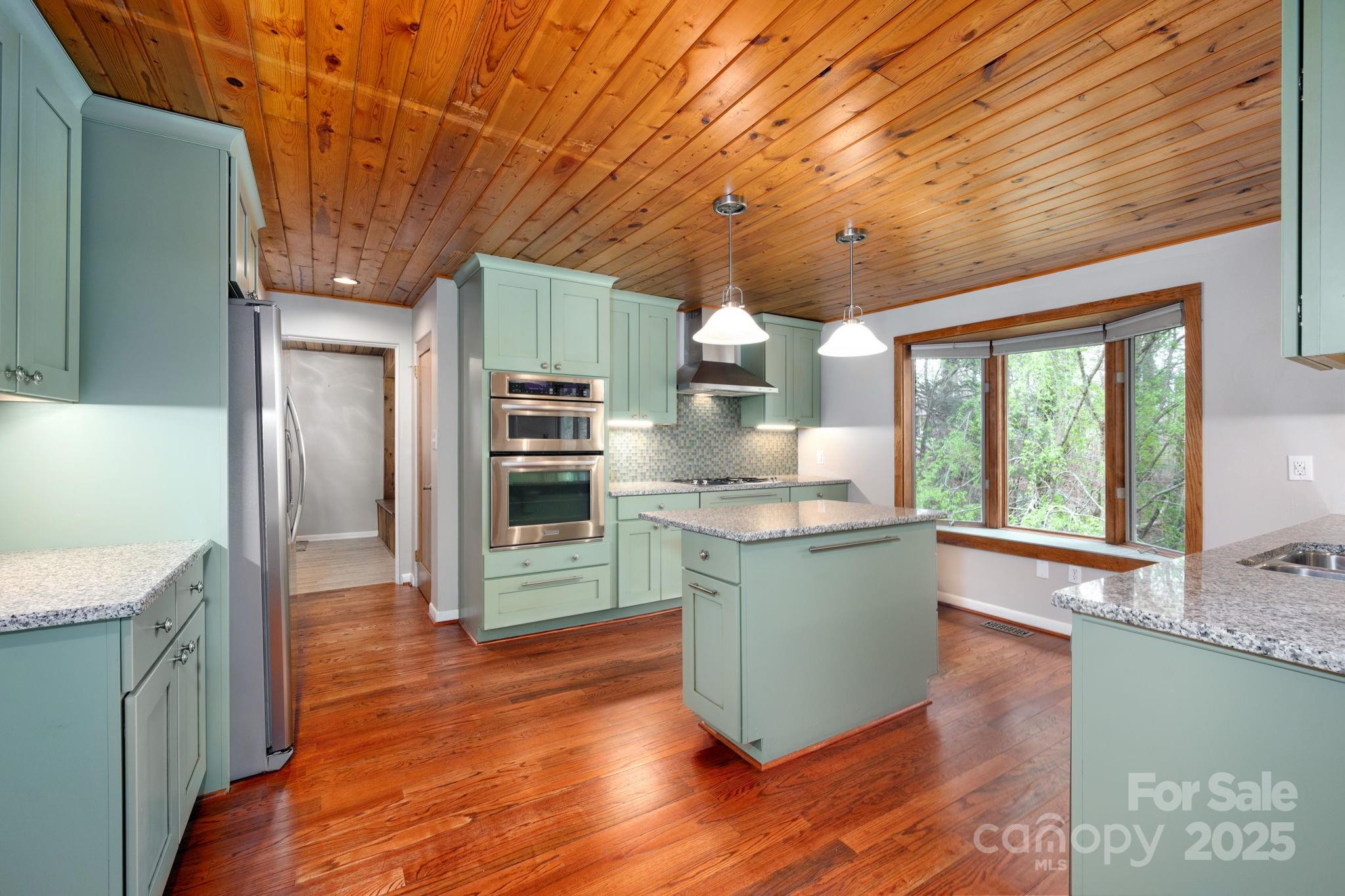 48 Stratford Road Asheville NC 28804