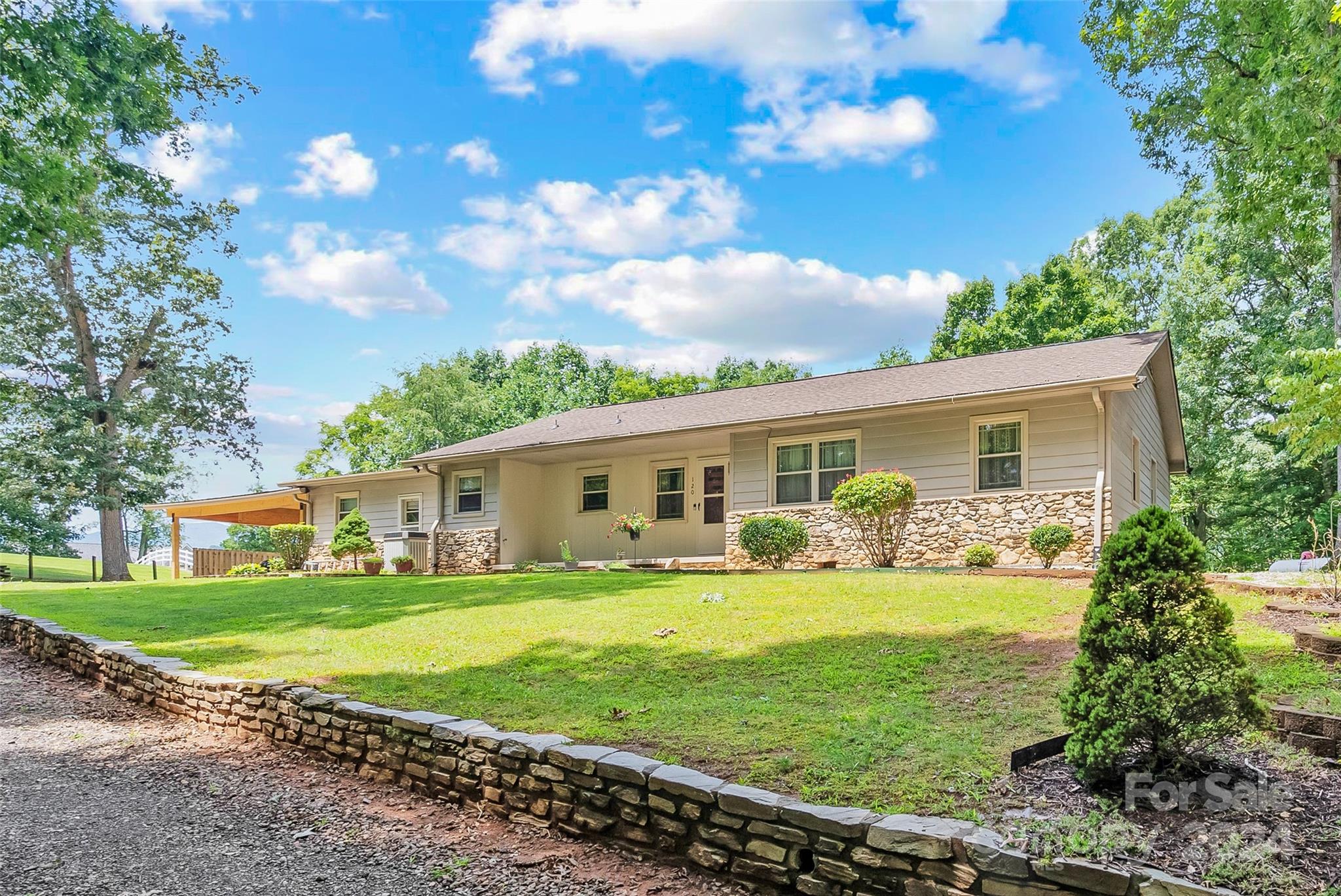 120 Oak Trails Pass Leicester NC 28748