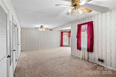 5091 Us Highway 21 Thurmond NC 28683