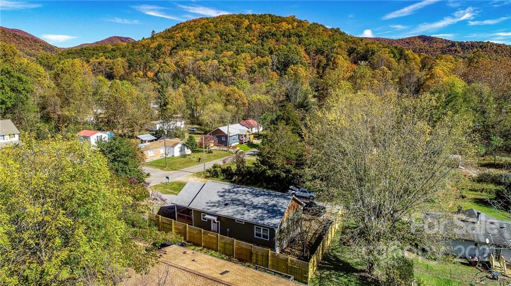 118 East Street Black Mountain NC 28711