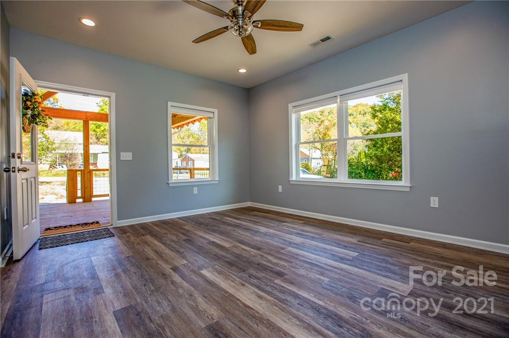 118 East Street Black Mountain NC 28711