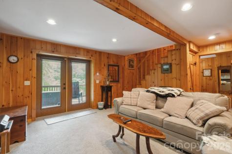 710 River Hills Road Lansing NC 28643