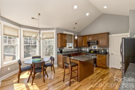 37 Creekside View Drive Asheville NC 28804