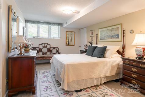 69 Forest Road Asheville NC 28803