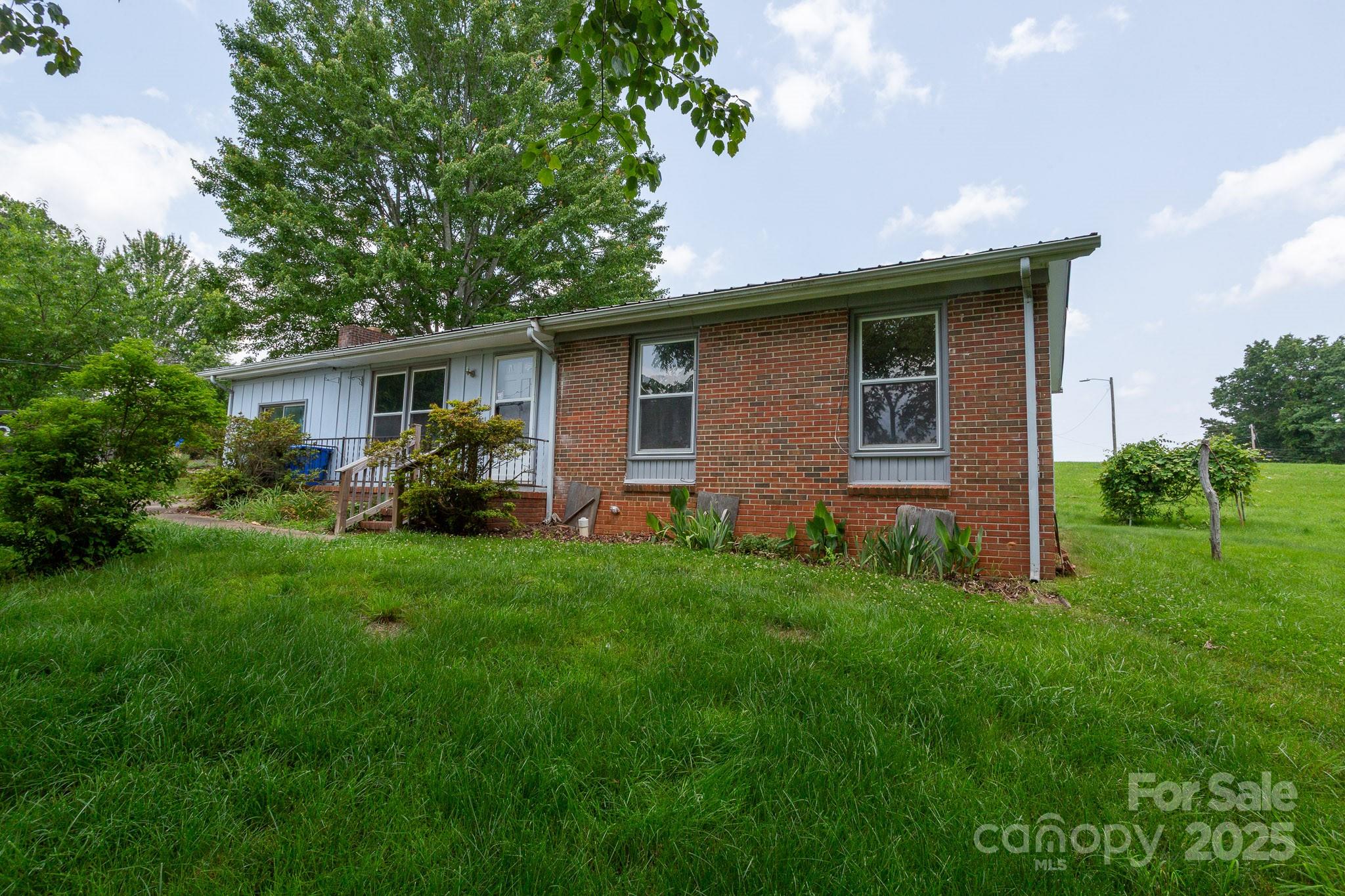 14 Kirby Place Asheville NC 28806