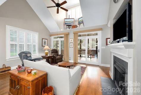 28 Meadow Village Lane Asheville NC 28803