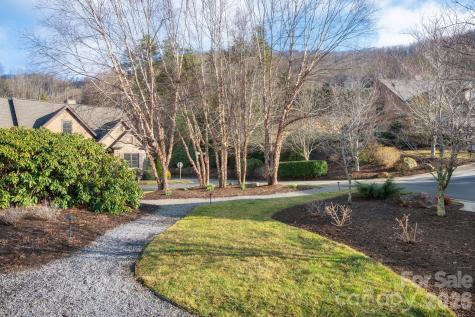 28 Meadow Village Lane Asheville NC 28803