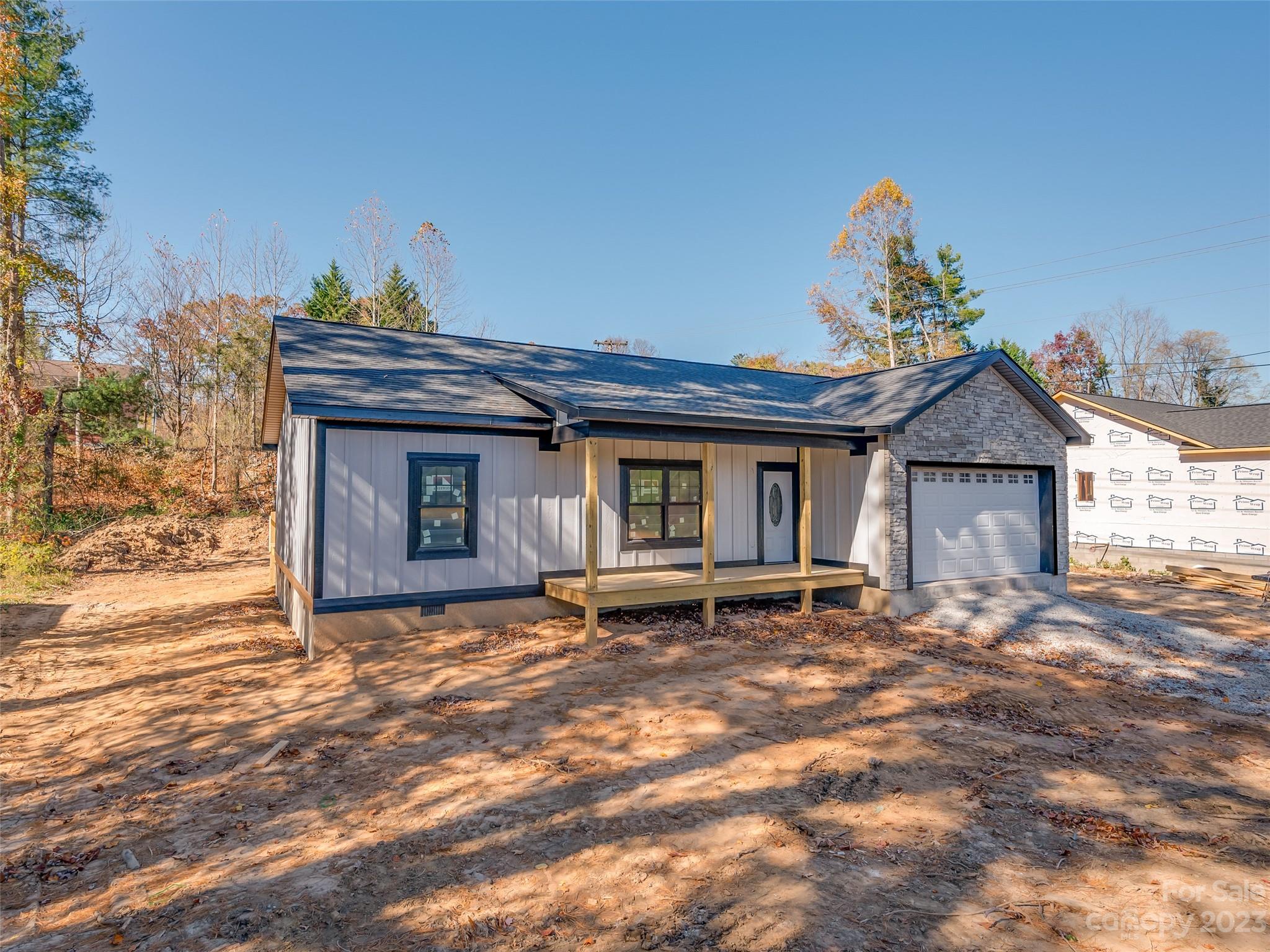 2203 N Stoney View Court Hendersonville NC 28792