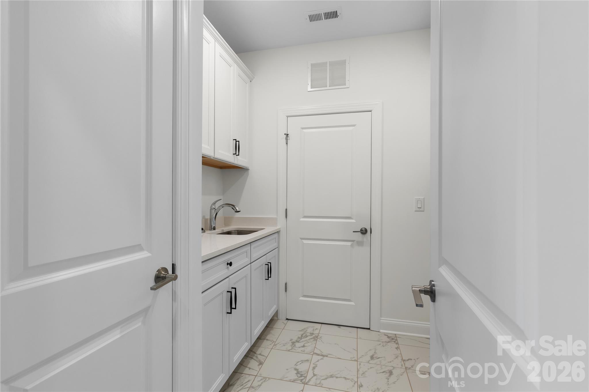 5944 Bakers Point Hickory NC 28602
