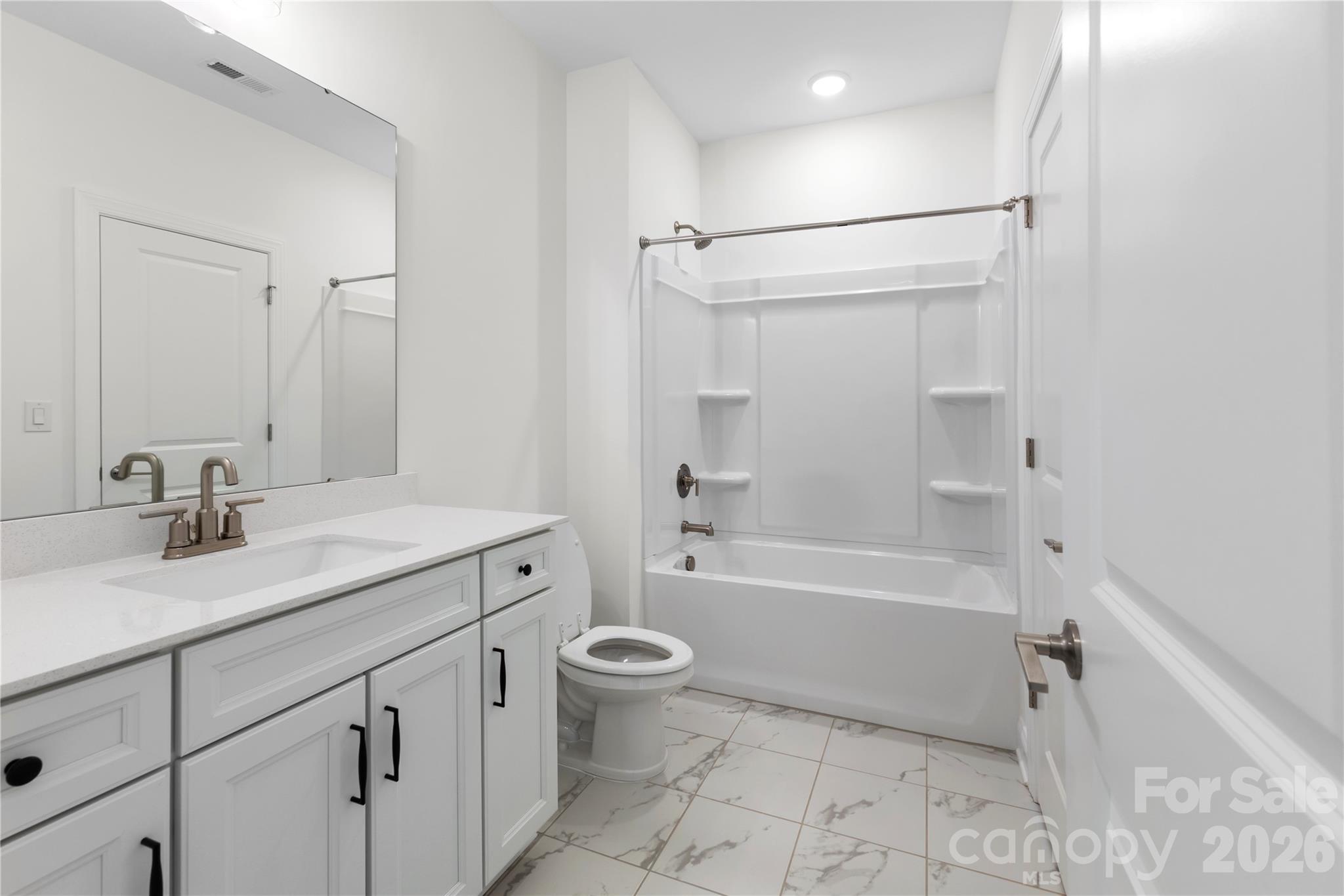 5944 Bakers Point Hickory NC 28602