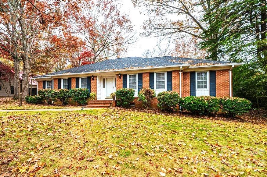 1044 18th Avenue NW Hickory NC 28601